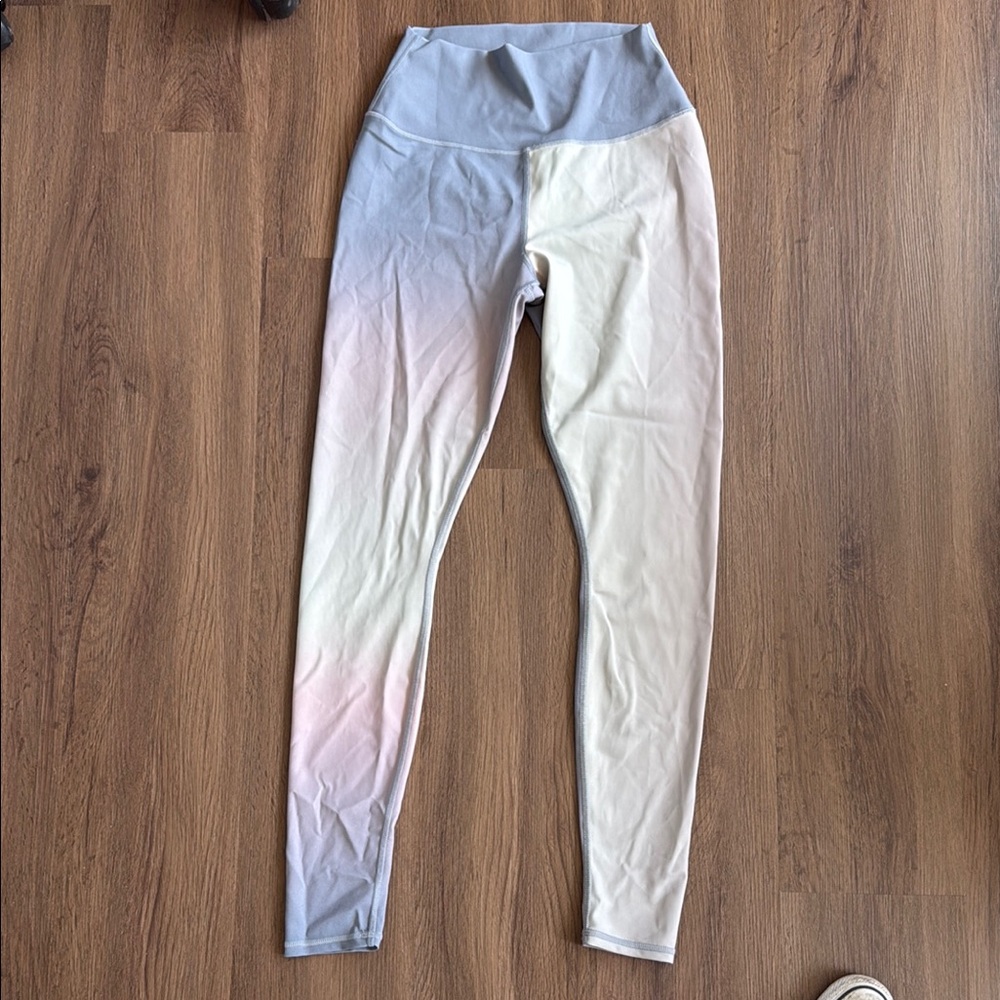 Women’s Alo leggings